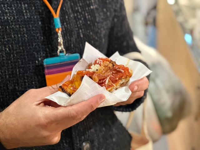 Rome: Trastevere &amp; Tiber Island Street Food Tour at Sunset
