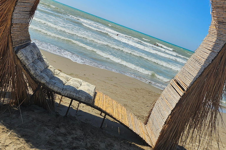 地拉那/都拉斯：弗拉凯海滩逃离与可选骑马体验地拉那/都拉斯：弗拉凯海滩度假与可选骑马活动