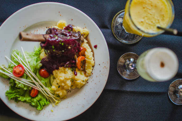 Andean Adventure: Cajón del Maipo & El Morado Lodge and Spa Parque Arauco Meeting Point