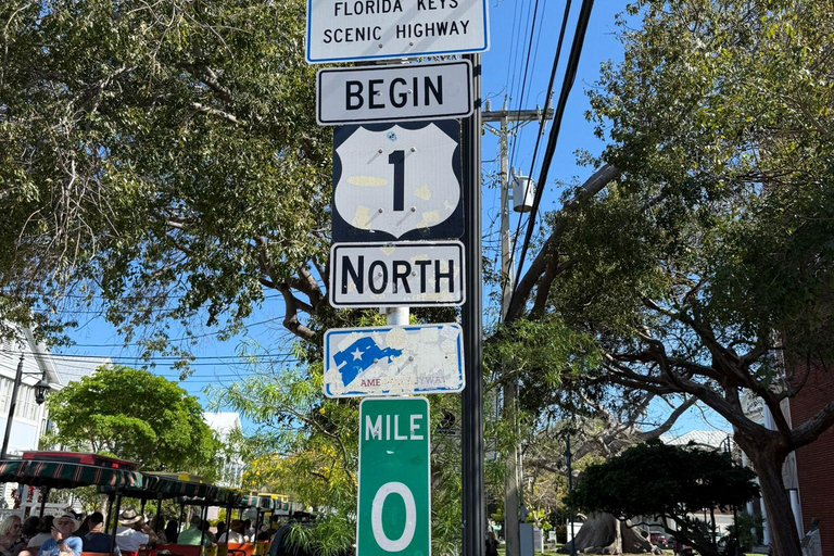 Miami: 2-Hour Tour of Key West's Historic District in French and English From Miami: 2-Hour Historic Key West Tour in French and English