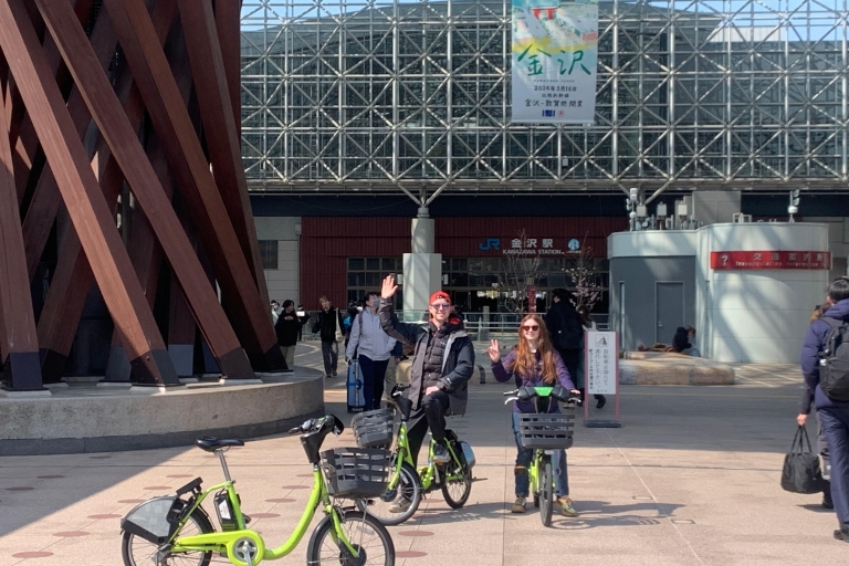 Ciclismo en E-Bike con Visita Guiada por Kanazawa Main y KenrokuenBicicleta eléctrica con visita guiada a Kanazawa Main y Kenrokuen