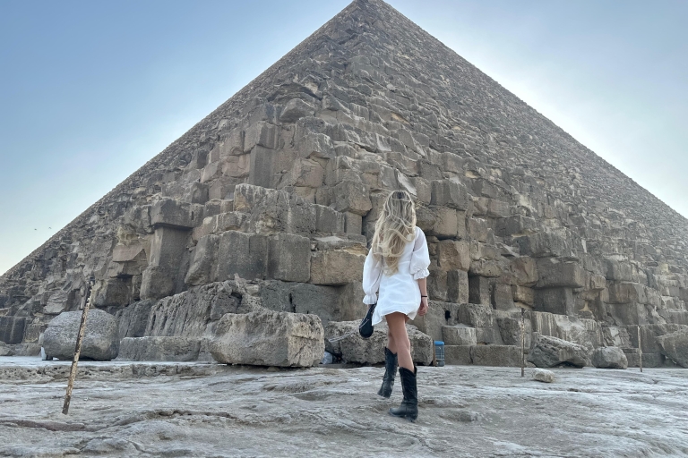 Hurghada: Tour privado a las Pirámides de Guiza y SaqqaraTour privado desde Hurghada a las Pirámides de Giza y Saqqara