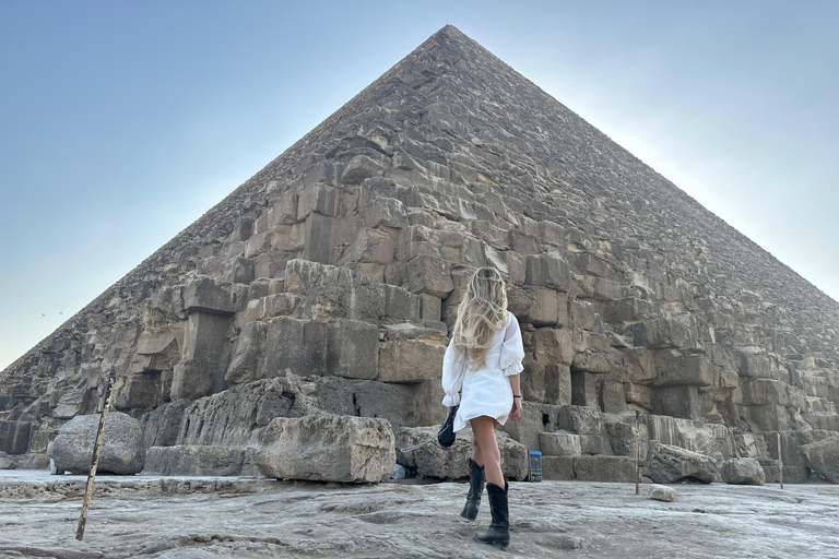 Hurghada: Private tour to Pyramids of Giza & Saqqara Hurghada To Pyramids of Giza & Egyptian Museum in Cairo