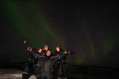 From Tromsø: Northern Lights Tour in Minibus with Photos