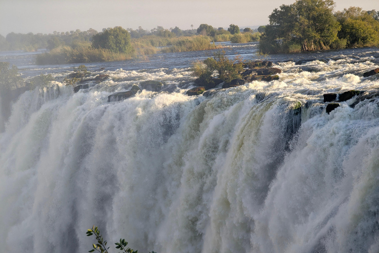 Livingstone: Victoria Falls Evening Guided Tour