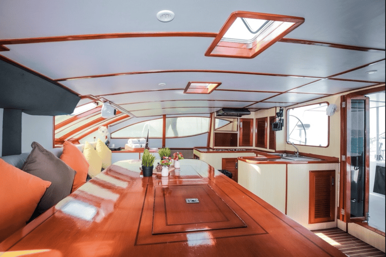 Phuket: Private Catamaran Island Day Trip & Refreshment Catamaran - Best of Phi Phi islands