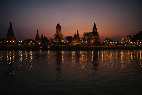 Ayutthaya: Private Boat Tour at Golden Hour Moments