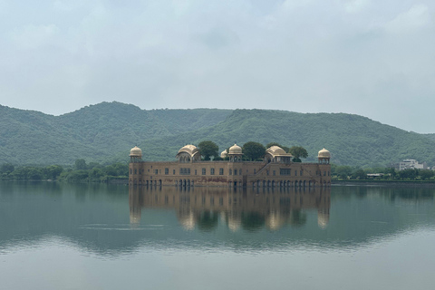 Jaipur: Full-Day Sightseeing Tour by Car with Guide