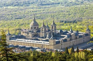 Von Madrid aus: El Escorial, Valle de los Caídos & Segovia Reise
