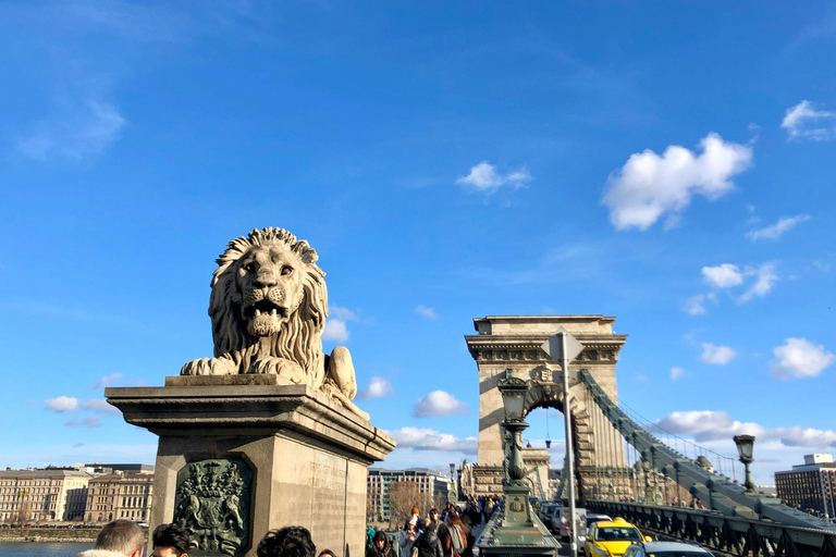 Buda Castle Hill Tour: Fisherman’s Bastion & Matthias Church Buda Castle Hill Tour German