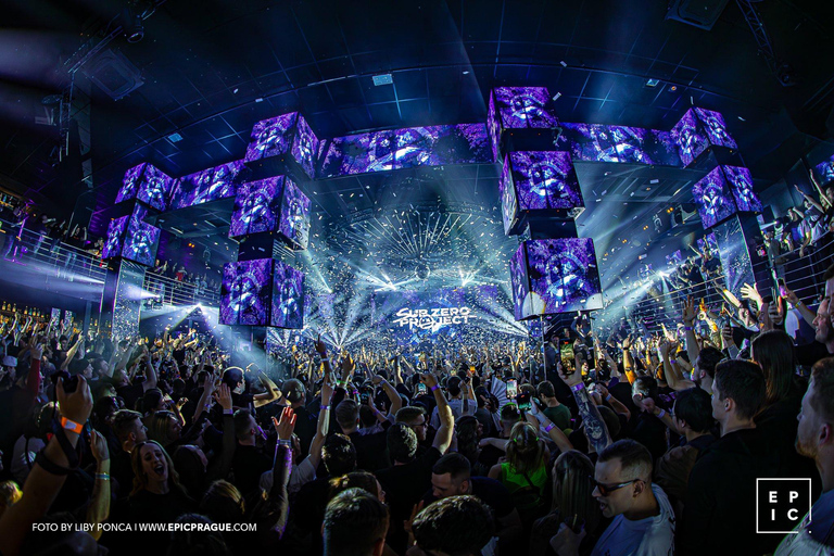 Prague : Boat Party with Afterparty at EPIC Prague : New Year Boat Party with Afterparty at EPIC