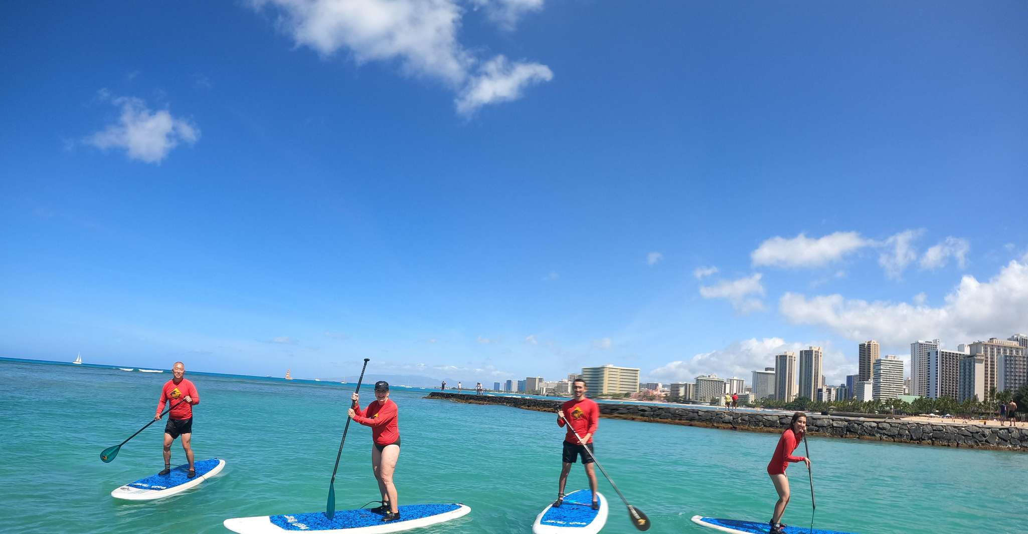 SUP Lesson in Waikiki, 3 or more students, 13yo or older - Housity