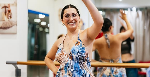 Málaga: Learn to dance flamenco rumba in 45 minutes