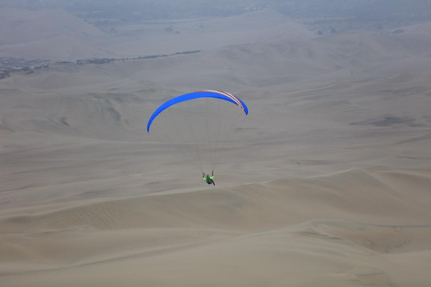 From Huacachina: Paragliding flight over the desert