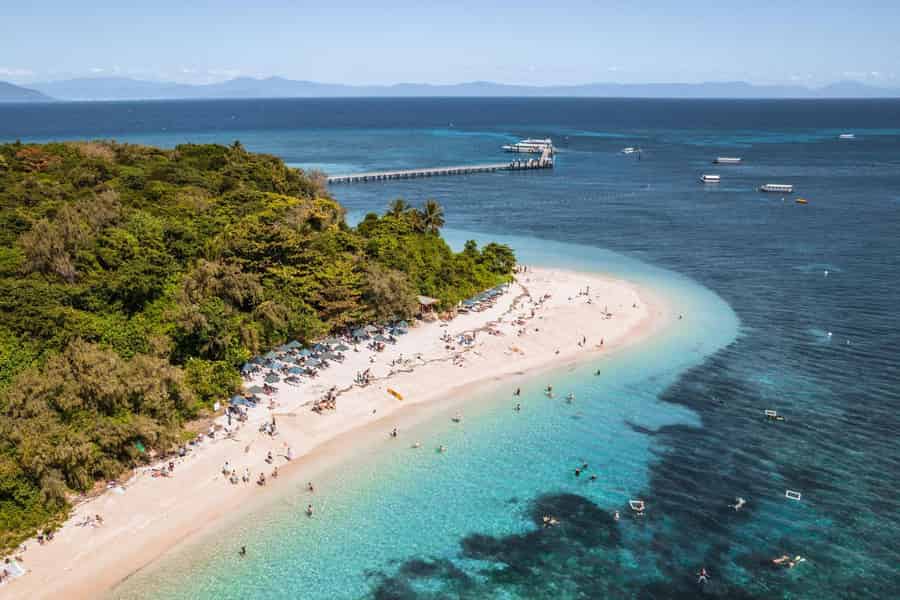 Von Cairns aus: Ganztägige Kreuzfahrt zur Grünen Insel. Foto: GetYourGuide