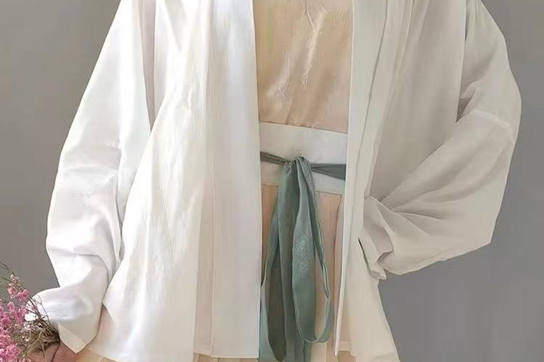 Guangzhou: Hanfu Making Class and textile market visiting