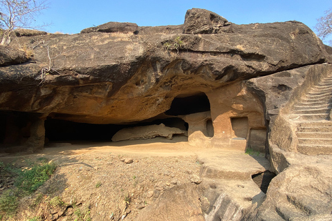 Mumbai: Kanheri Caves + Golden Pagoda Temple Mumbai: Kanheri Caves + Golden Pagoda Temple