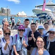 Sydney City Walking Tour | Small Group with Mandarin Guide