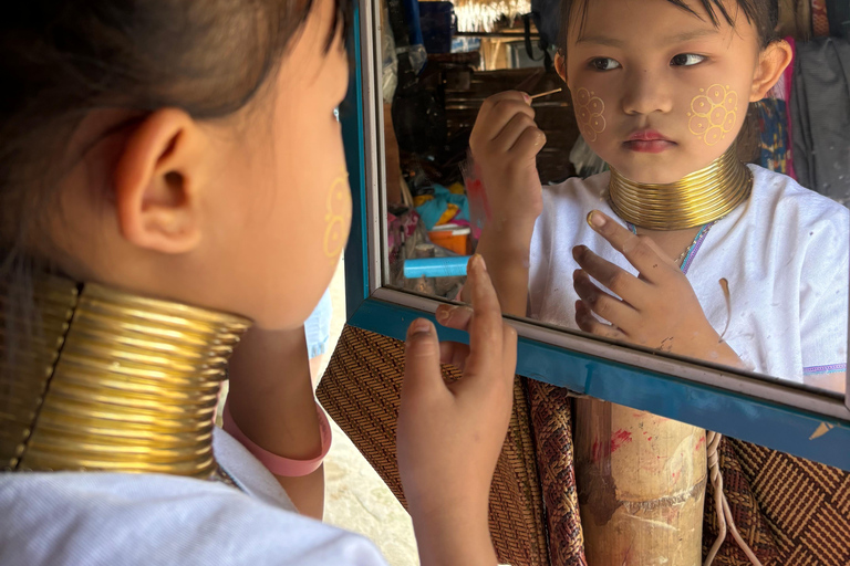 Chiang Rai: Popular Sightseeing Tour 7 places , Buffet Lunch Chiang Rai: Popular Sightseeing Tour 7 places ,Buffet Lunch