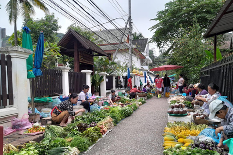 Luang Prabang: Sunrise Market & Local Street Food Experience