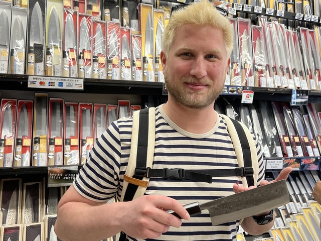 Asakusa: Kitchen knife store visits after history tour