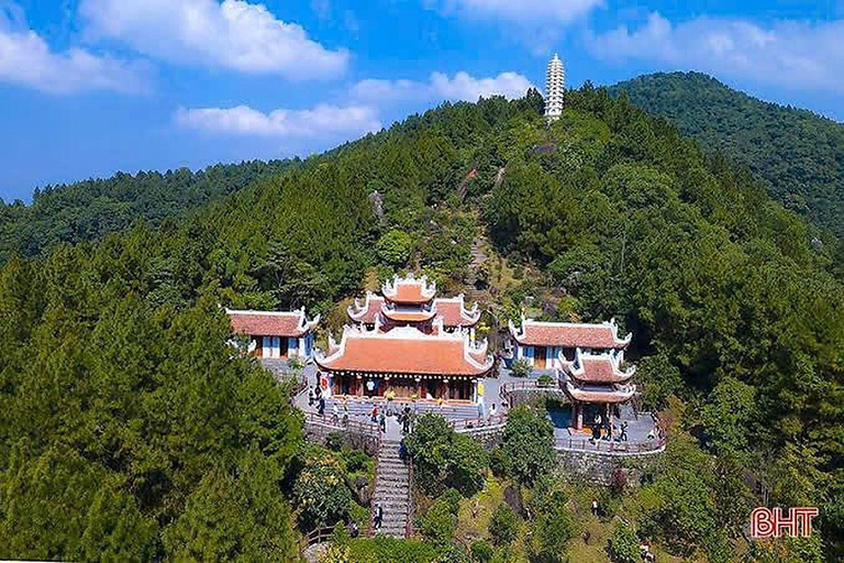 Hanoi: Huong Pagoda Day Trip with Boat and Cable Car