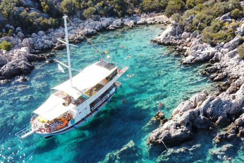 Kaş: Kekova Blue Cruise with Sunken City and 5 Swim Stops
