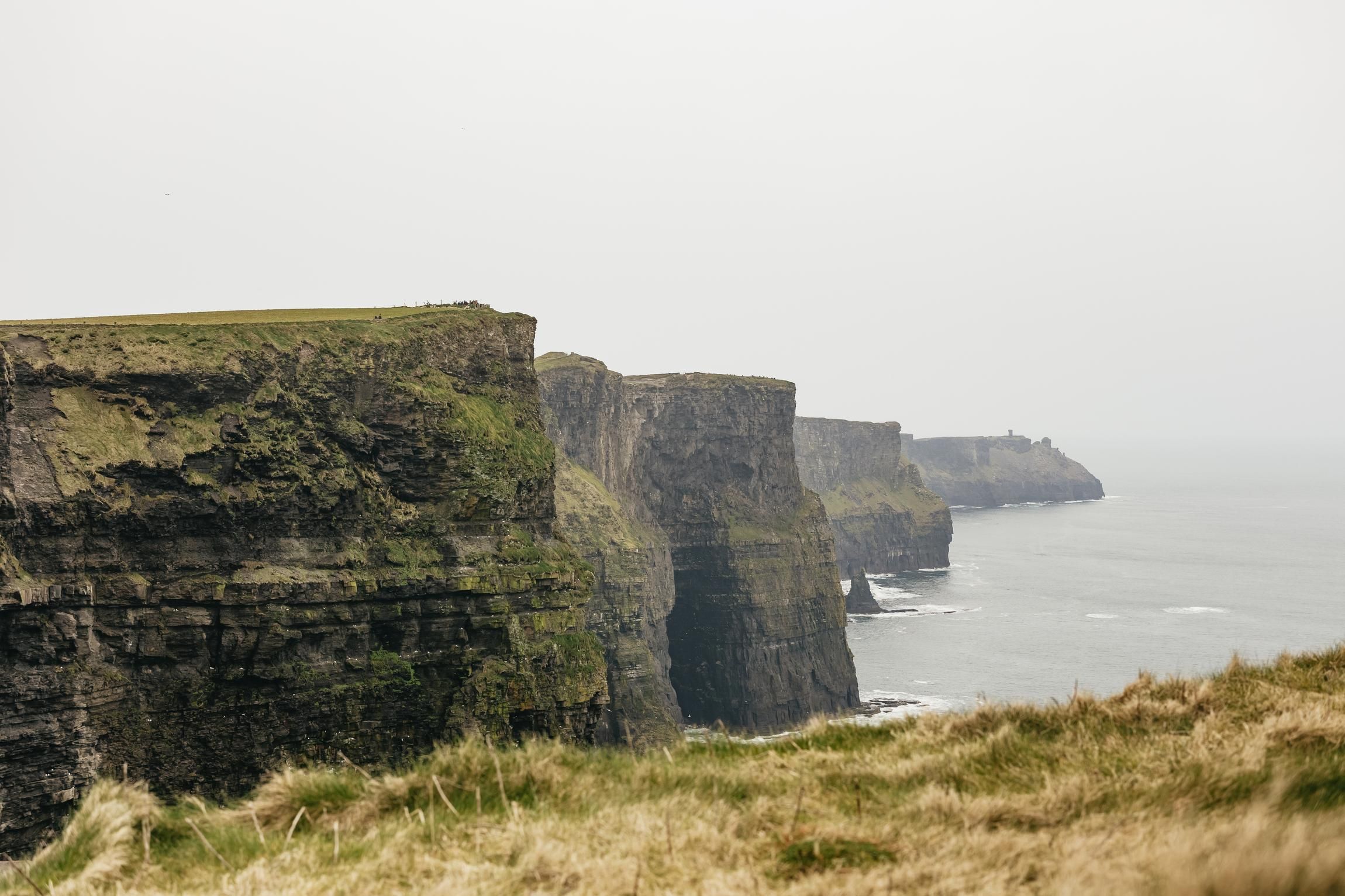 Von Galway aus: Geführte Tagestour zu den Cliffs of Moher und dem Burren