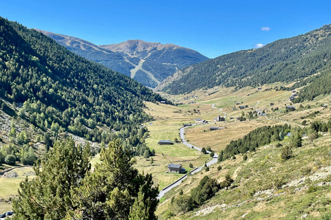 Andorra Day Hike: Vall d’Incles &amp; Pyrenees Lakes