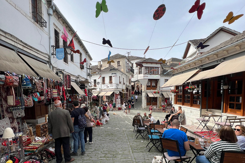 من تيرانا: بيرات، جيروكاستر، وكساميل، جولة لمدة يومين