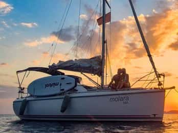 From Alghero: sunset sailing tour