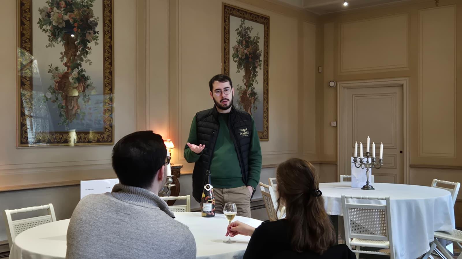 Ab Paris: Champagne-Tagestour: Reims, Kellereien und 4 Verkostungen