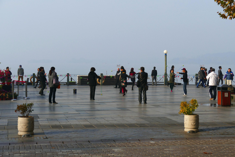 Hangzhou: West Lake Tai Chi & Kung Fu Class