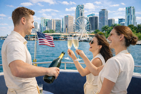 Miami: Unlimited Prosecco Cruise with Skyline Views
