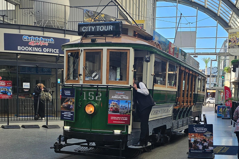 Christchurch Sightseeing & Lyttelton Harbour Tour