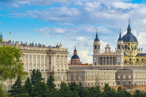 Guided visit of the Royal Palace of Madrid and Royal Gardens with entrance fee included.