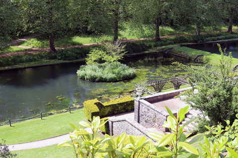 Cardiff: Bay Trail, St Fagans & Cathedral Half Day Tour