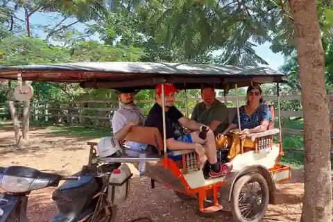 Tour particular em tuktuk: Quinta da Pimenta, Campo de Sal e Lago Secreto
