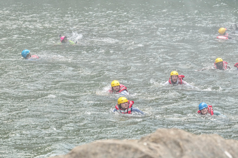 Livingstone: Batoka Gorge Whitewater Rafting & 4x4 Tour