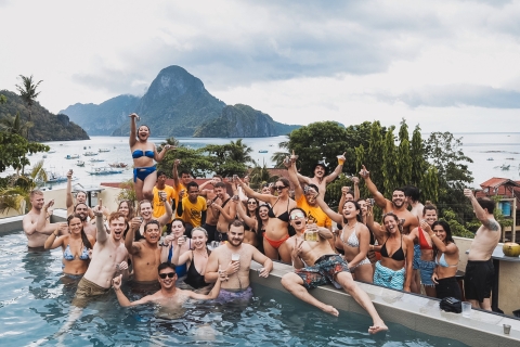 El Nido: Excursión social de isla en isla A con fotógrafo