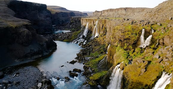 Reykjavik: Landmannalaugar 4x4 Minibus & Hot Spring Tour