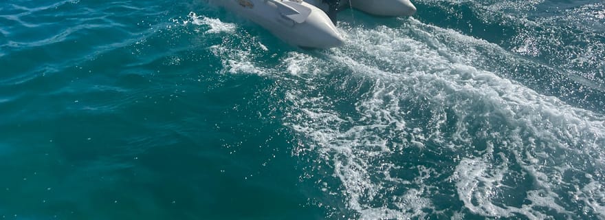 La bonne nouvelle : louez votre zodiac sans permis !