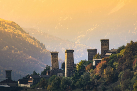 Vanuit Tbilisi: 4-daagse rondleiding met gids door Svaneti hoogtepunten