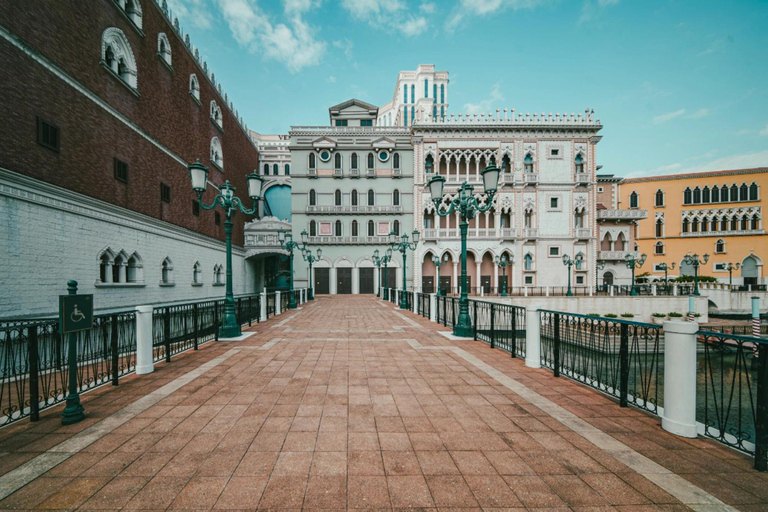 澳门：私人历史漫步和米其林当地美食之旅深圳：未来自动驾驶出租车、巴士和无人机送货