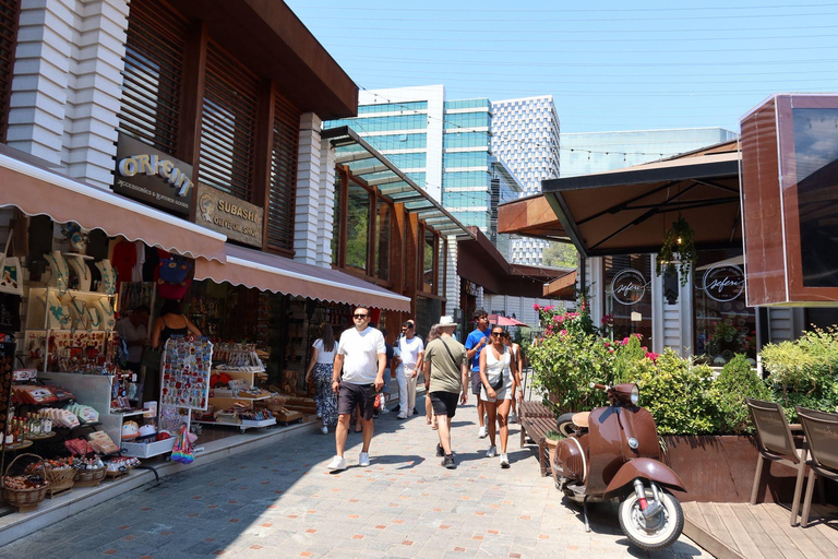 地拉那共产主义遗迹和历史中心之旅地拉那共产主义与历史中心之眼