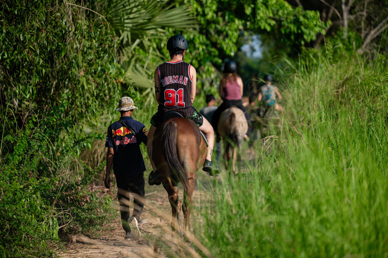 Siem Reap: Horseback Ride with Tour Guide at Phnom Krom (1 hour) Horseback Ride with Tour Guide