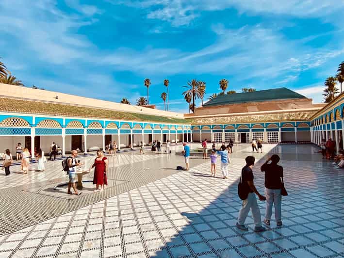 Marraquexe: Palácio Bahia, Túmulos Saadianos e Tour pelos Principais Destaques