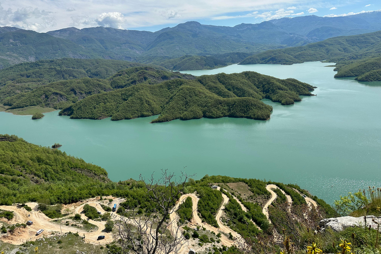 De Tirana: Lago Bovilla e Montanha Gamti: viagem de 1 dia para caminhada