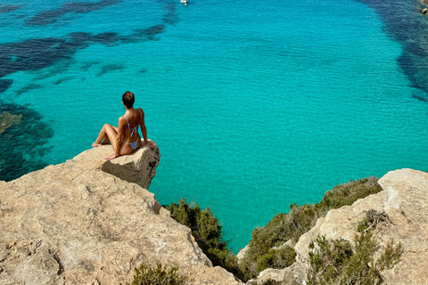 Formentera: Hidden Spots Tour in Land Rover Defender Formentera: Hidden Spots Tour in a Land Rover Defender