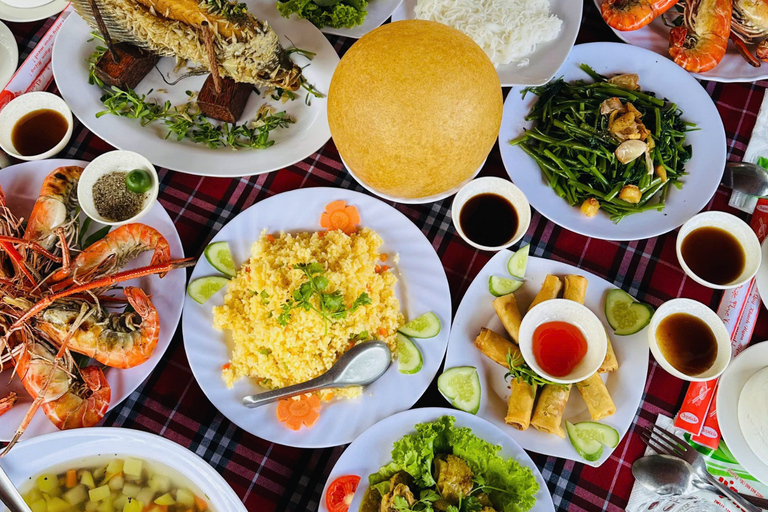 HCMC: 3-Day Mekong Delta and Cai Rang Tour to Phnom Penh Mekong Delta Floating Market 3D2N | 5-Star Hotel Stay